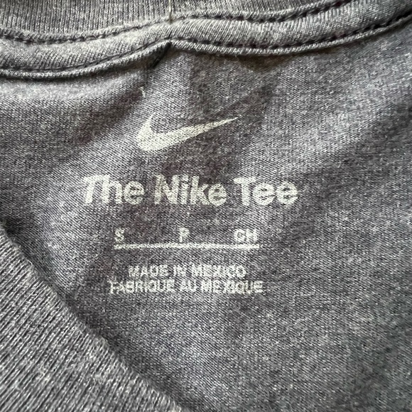 NWT Nike Men’s Chicago Bears Tri Blend T-Shirt in Navy in size Small - Picture 6 of 9